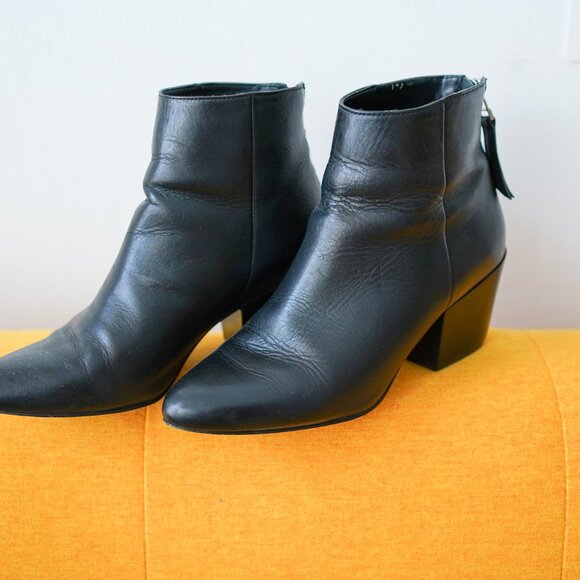 Matisse Croft Black Ankle Boot - Picture 2 of 7